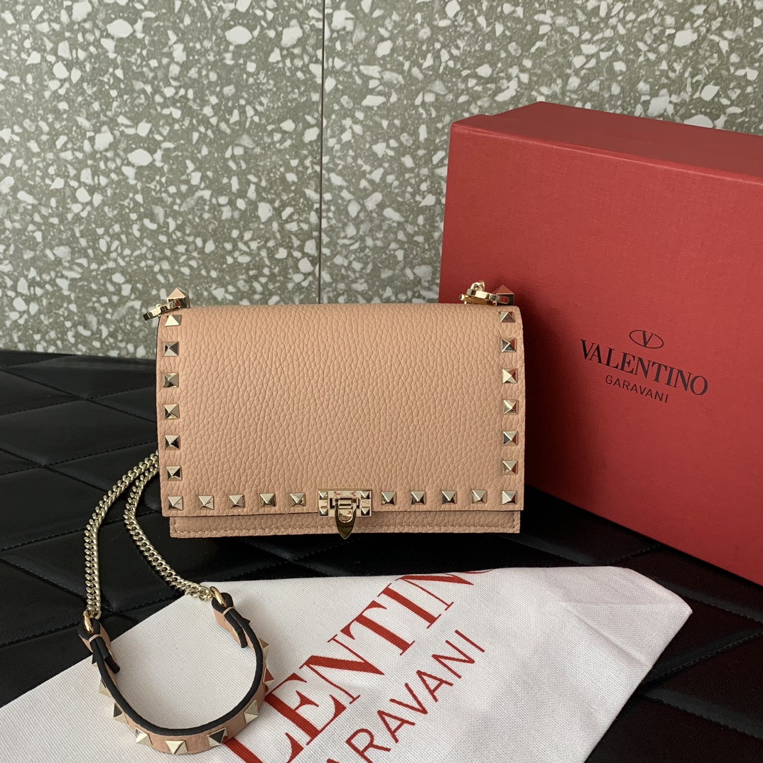 Valentino Garavani Rockstud Small Shoulder Bag in Rose Cannelle Grainy Calfskin